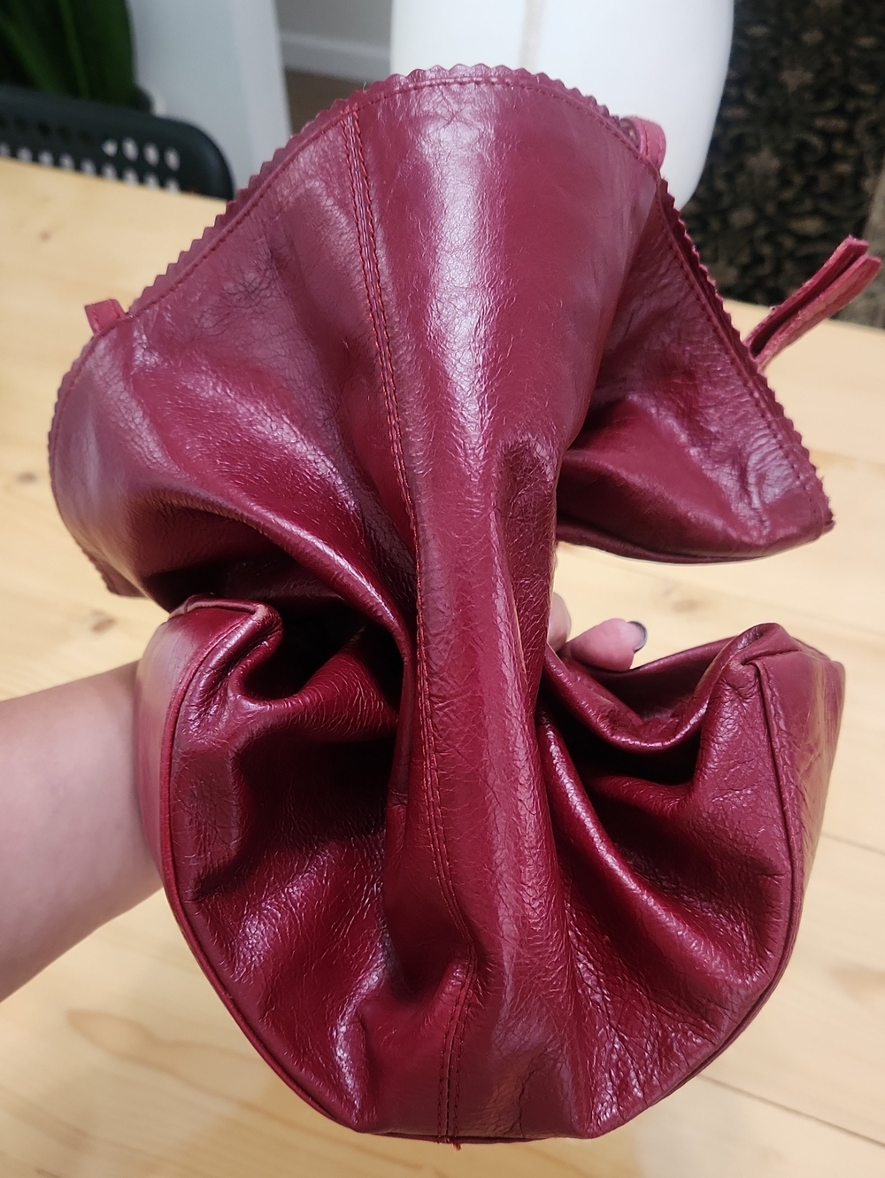 Latico Leathers Brigitte Red Full Grain Leather Scalloped Shoulder Tote Bag - Picture 14 of 16